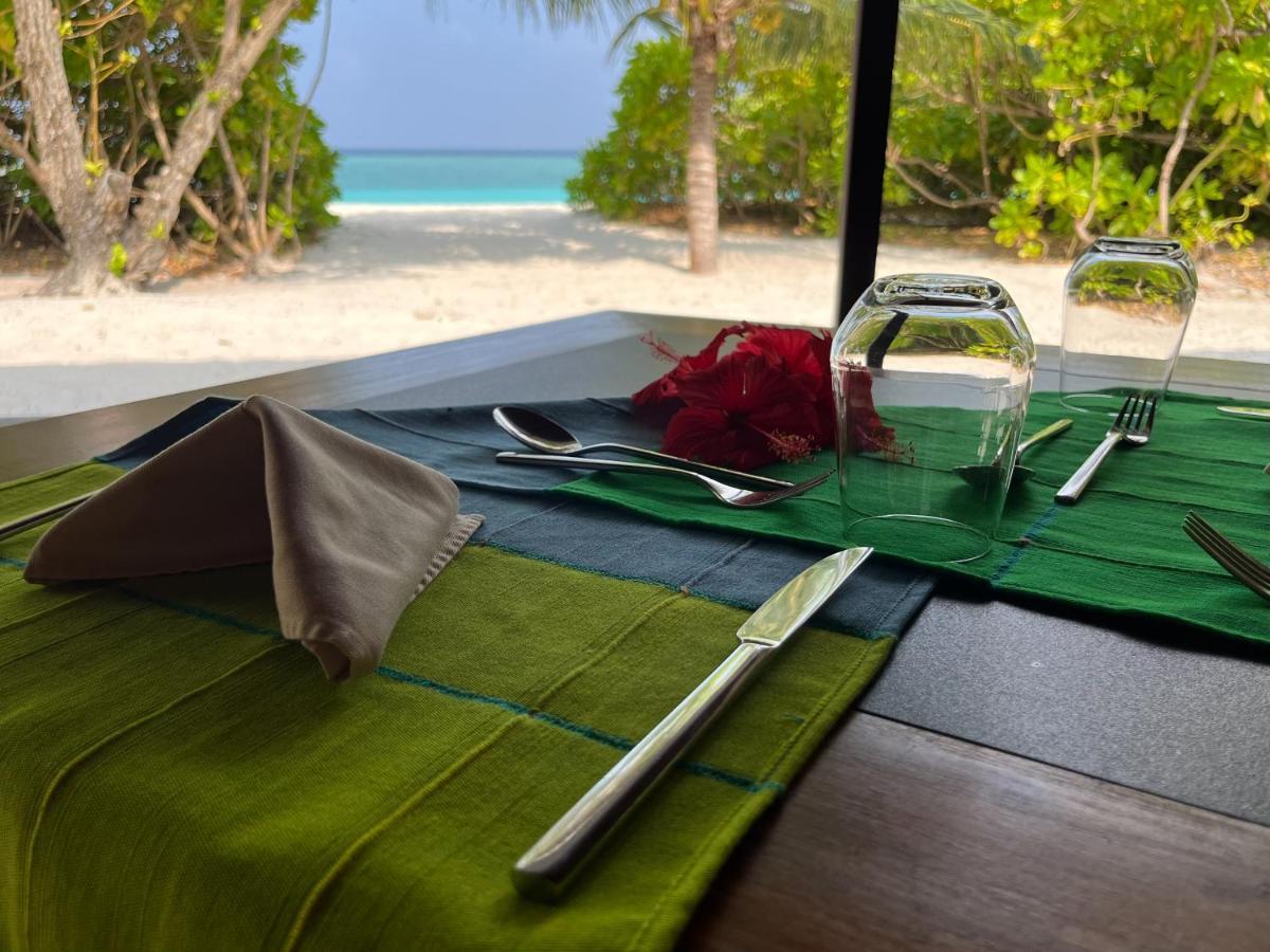 The Barefoot Eco Hotel Hanimaadhoo Island Buitenkant foto