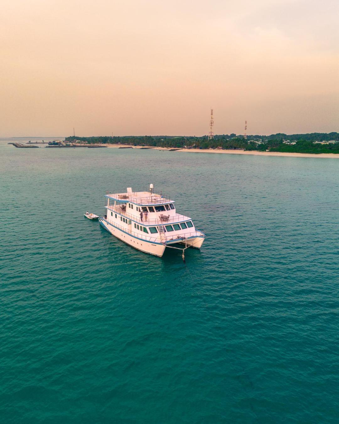 The Barefoot Eco Hotel Hanimaadhoo Island Buitenkant foto