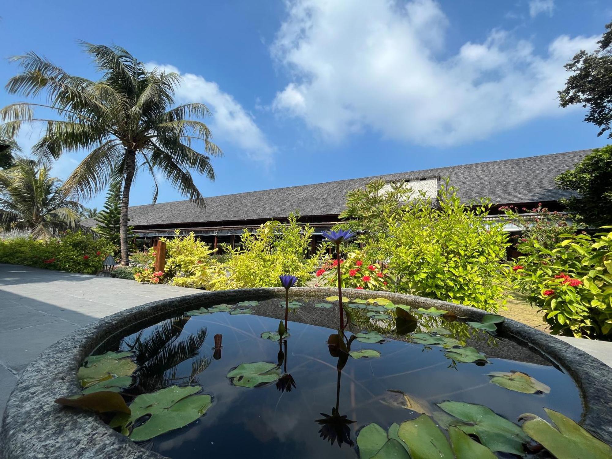 The Barefoot Eco Hotel Hanimaadhoo Island Buitenkant foto