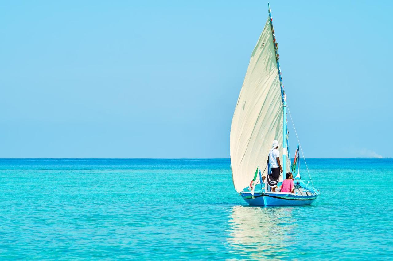 The Barefoot Eco Hotel Hanimaadhoo Island Buitenkant foto